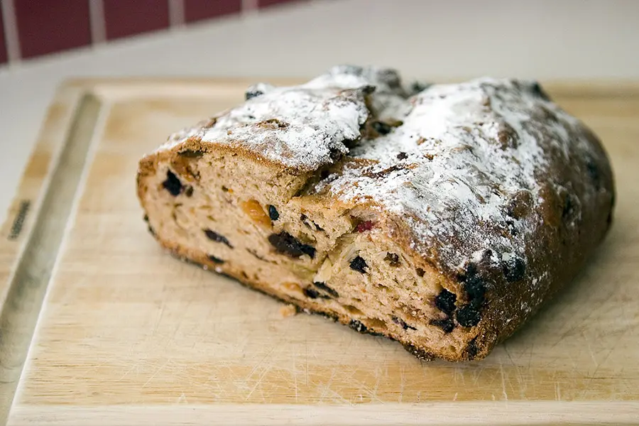 Немецкий штоллен: история, традиции и рецепт, фото 1 Немецкий штоллен: история, традиции и рецепт, фото 1